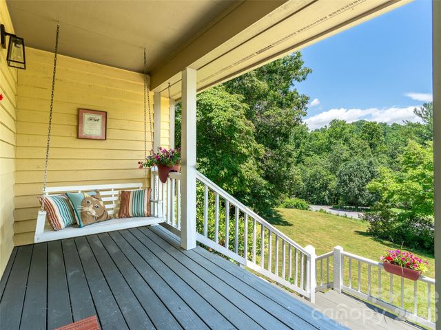 22 Meadow Brook Drive, Fletcher, NC 28732