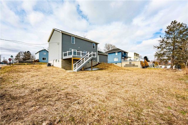 400 16th Ave, Patterson Twp, PA 15010