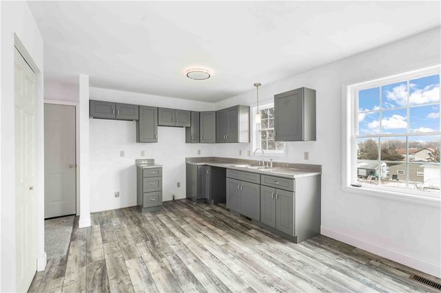 400 16th Ave, Patterson Twp, PA 15010