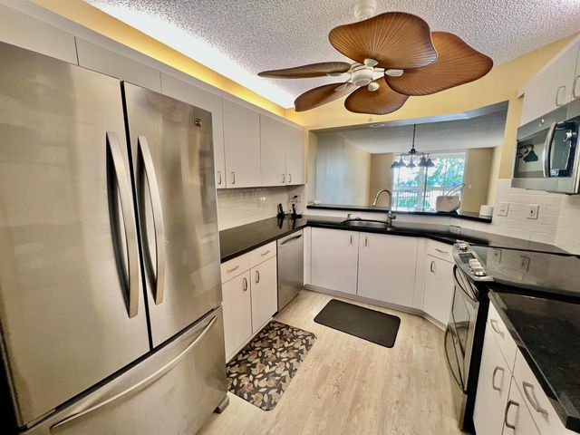 9563 Weldon Circle 304, Tamarac, FL 33321
