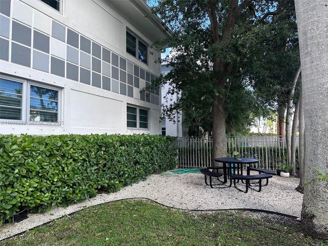 1341 15th St 106, Miami Beach, FL 33139