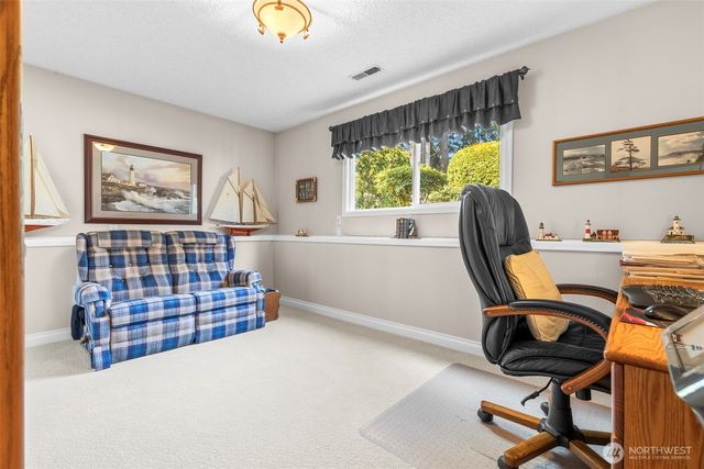 7901 Sapphire Drive SW, Lakewood, WA 98498