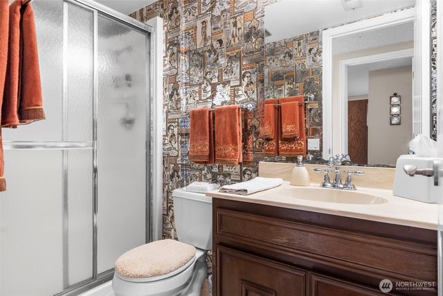 7901 Sapphire Drive SW, Lakewood, WA 98498