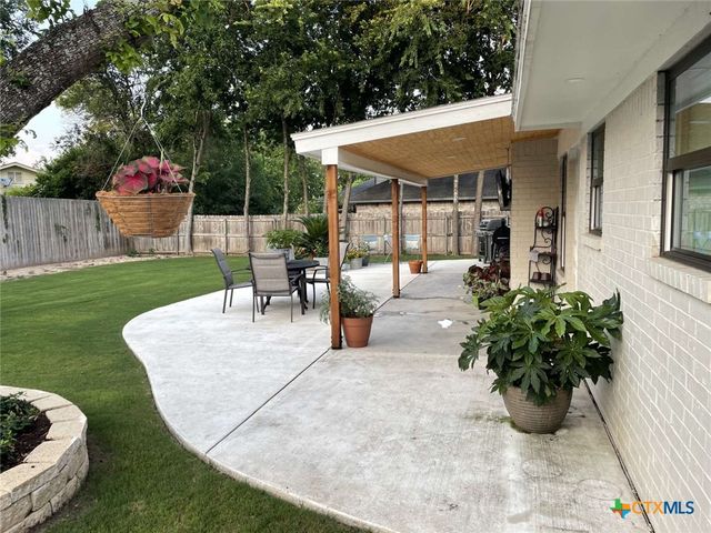 323 Cardinal Drive, New Braunfels, TX 78130