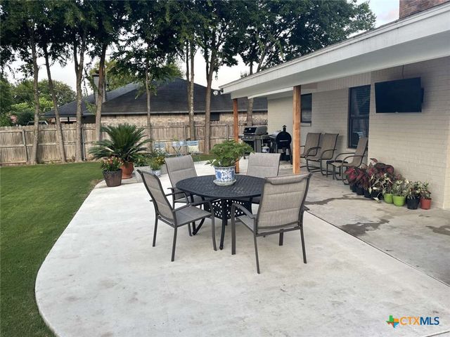 323 Cardinal Drive, New Braunfels, TX 78130