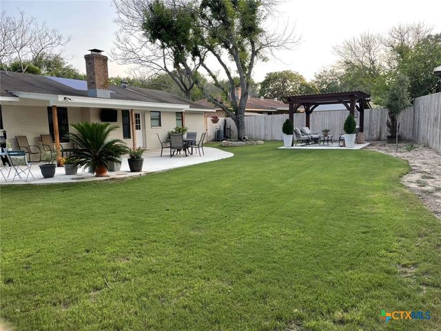 323 Cardinal Drive, New Braunfels, TX 78130