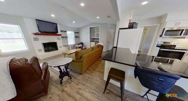 323 Cardinal Drive, New Braunfels, TX 78130