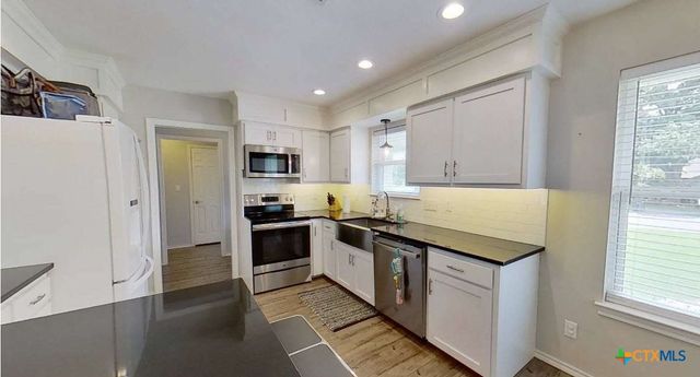 323 Cardinal Drive, New Braunfels, TX 78130