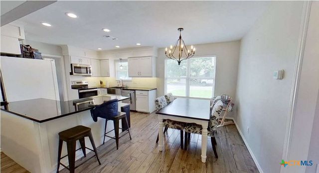 323 Cardinal Drive, New Braunfels, TX 78130