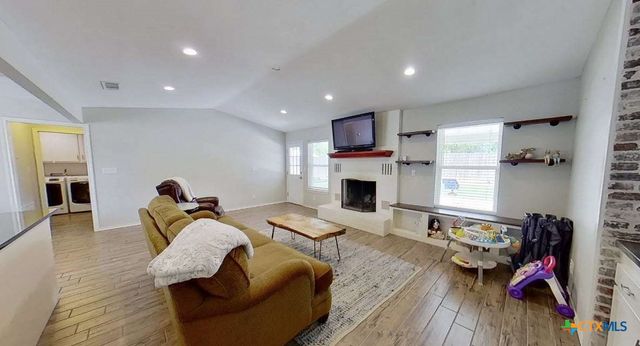 323 Cardinal Drive, New Braunfels, TX 78130