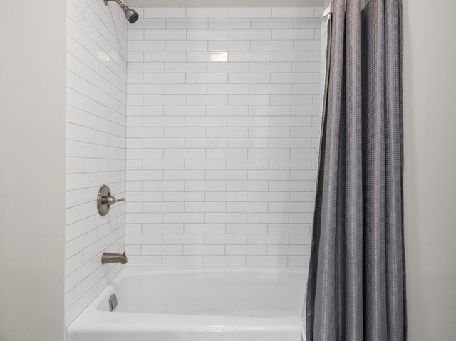 2308 N OLD HICKS Road 3, Palatine, IL 60074