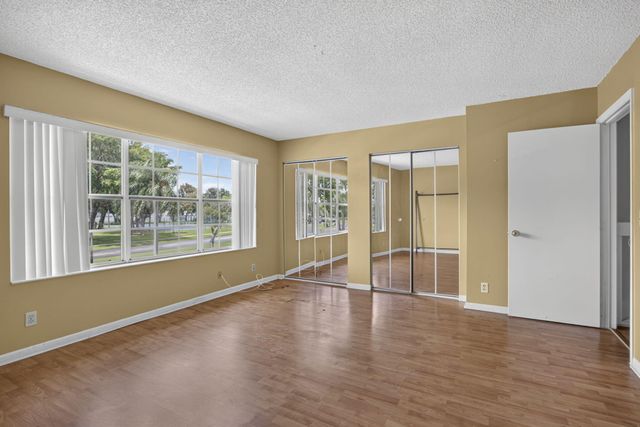 3714 Savoy Lane F, West Palm Beach, FL 33417
