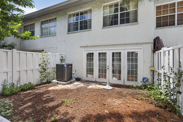 3714 Savoy Lane F, West Palm Beach, FL 33417