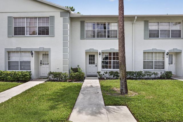 3714 Savoy Lane F, West Palm Beach, FL 33417