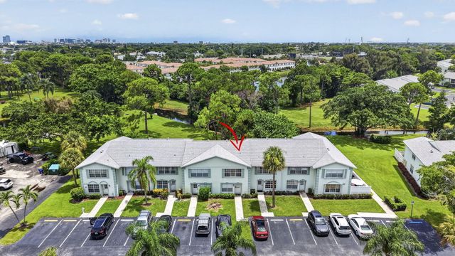 3714 Savoy Lane F, West Palm Beach, FL 33417