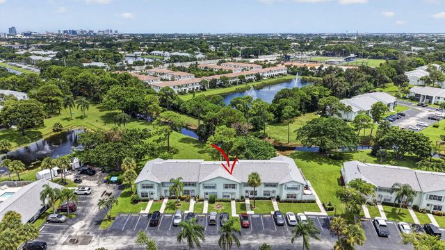 3714 Savoy Lane F, West Palm Beach, FL 33417