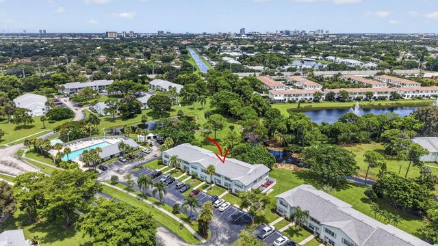 3714 Savoy Lane F, West Palm Beach, FL 33417