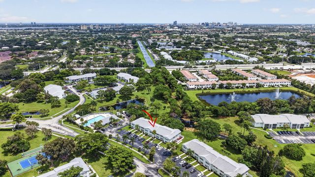 3714 Savoy Lane F, West Palm Beach, FL 33417