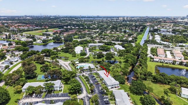 3714 Savoy Lane F, West Palm Beach, FL 33417