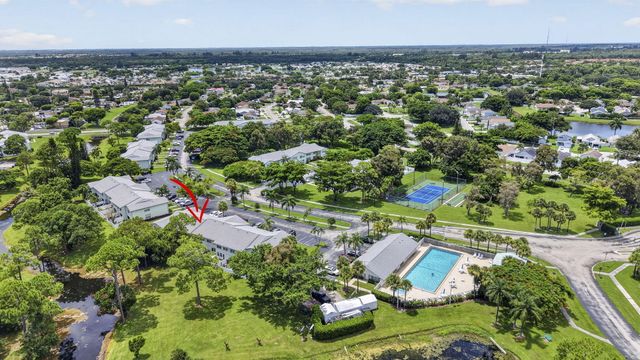3714 Savoy Lane F, West Palm Beach, FL 33417