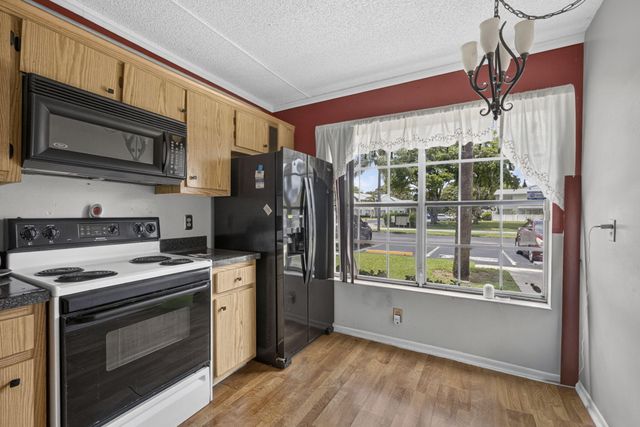 3714 Savoy Lane F, West Palm Beach, FL 33417