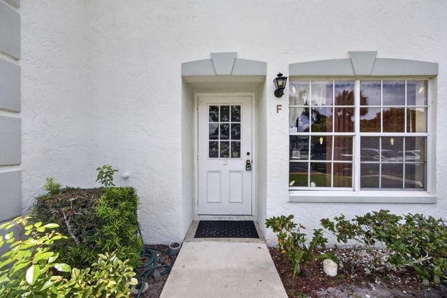3714 Savoy Lane F, West Palm Beach, FL 33417