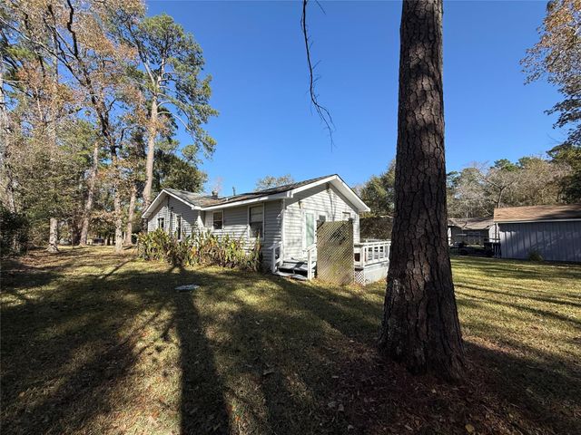 13231 Southshore Drive, Conroe, TX 77304