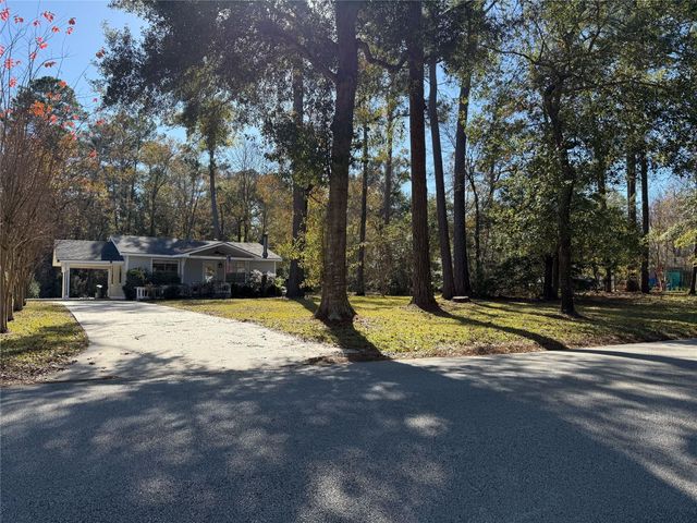 13231 Southshore Drive, Conroe, TX 77304