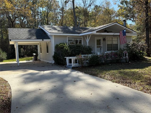 13231 Southshore Drive, Conroe, TX 77304