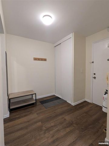 401 Park Place 1-E, Fort Lee, NJ 07024