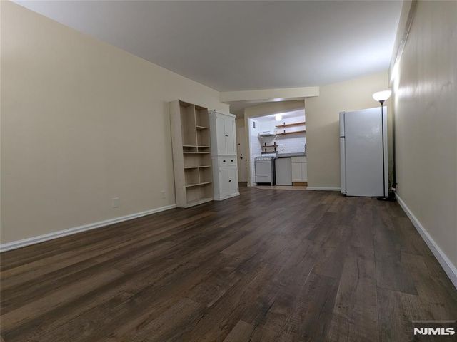 401 Park Place 1-E, Fort Lee, NJ 07024