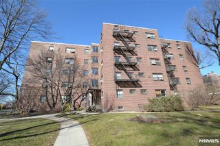 401 Park Place 1-E, Fort Lee, NJ 07024