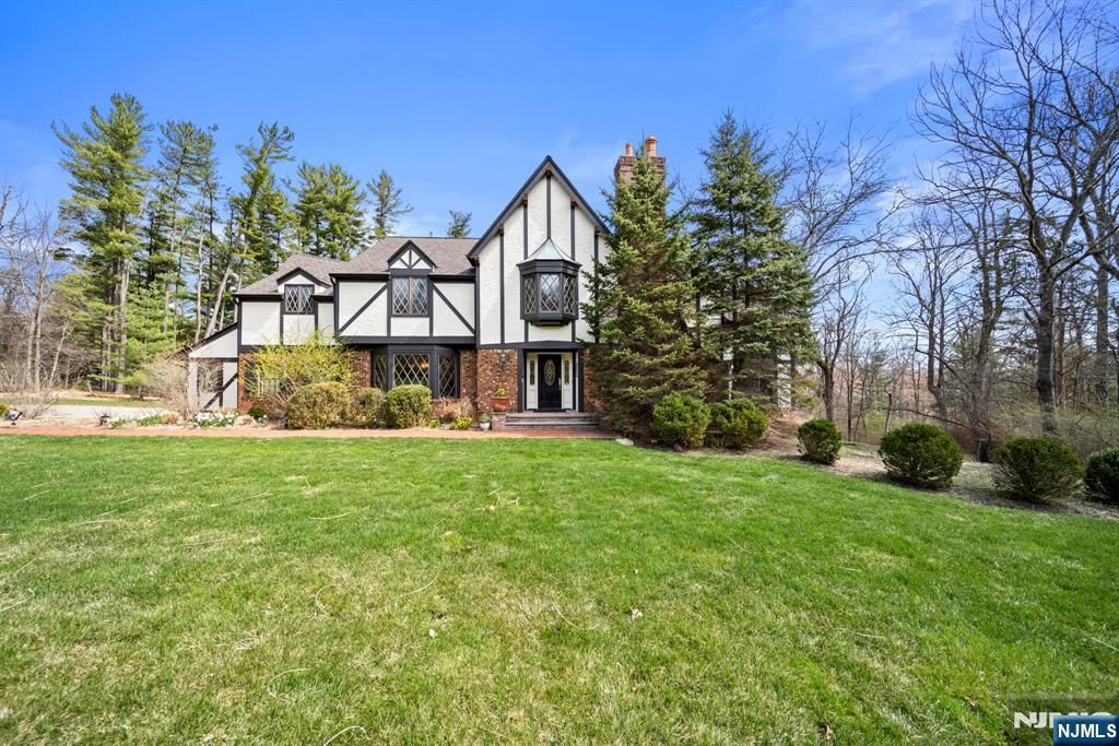 6 Jonathan Smith Road, Morris Township, NJ 07960