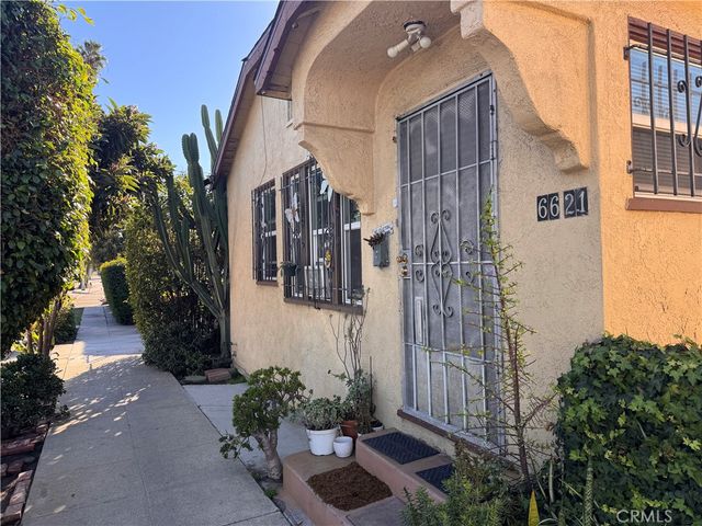 901 W 68th, Los Angeles, CA 90044