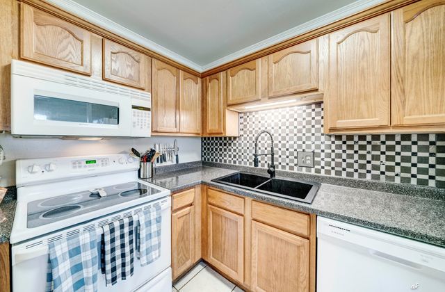 1301 Beck Avenue APT 16, Panama City, FL 32401