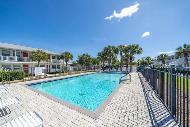 1301 Beck Avenue APT 16, Panama City, FL 32401