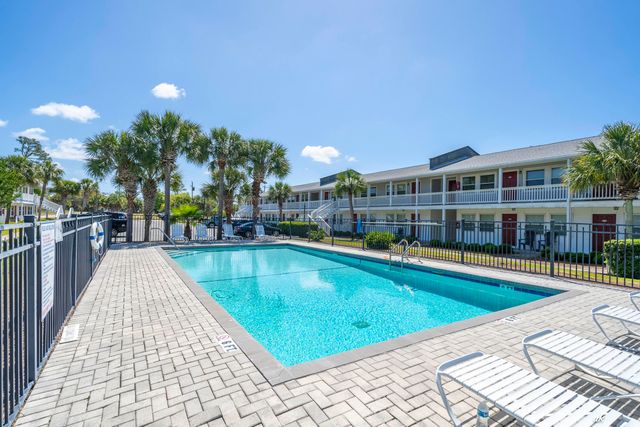 1301 Beck Avenue APT 16, Panama City, FL 32401
