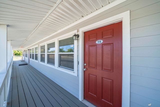 1301 Beck Avenue APT 16, Panama City, FL 32401