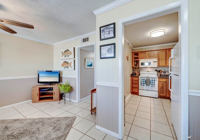 1301 Beck Avenue APT 16, Panama City, FL 32401