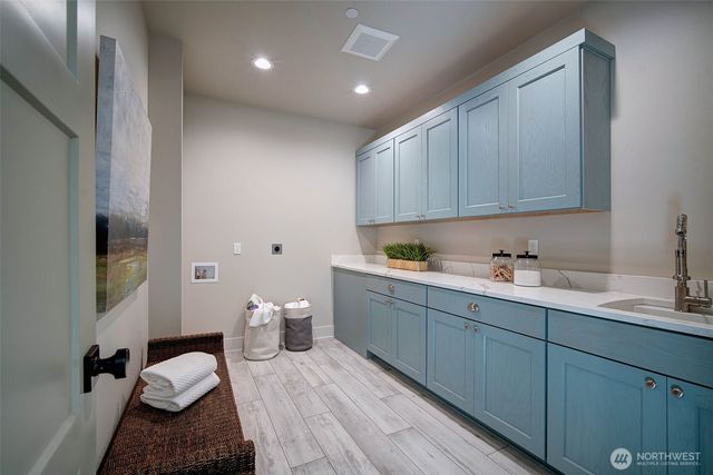 4322 102nd Court NE, Kirkland, WA 98033