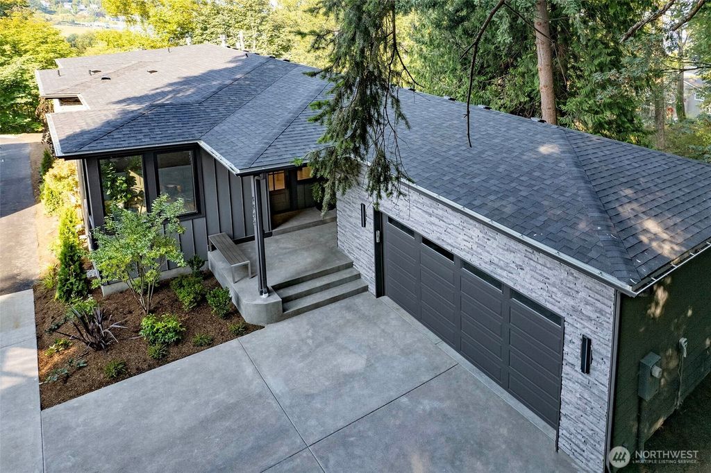 4322 102nd Court NE, Kirkland, WA 98033