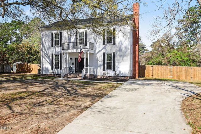 910 S 2nd Street, Smithfield, NC 27577