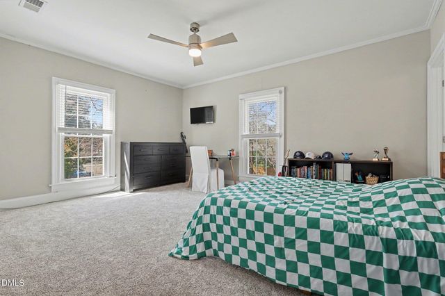 910 S 2nd Street, Smithfield, NC 27577