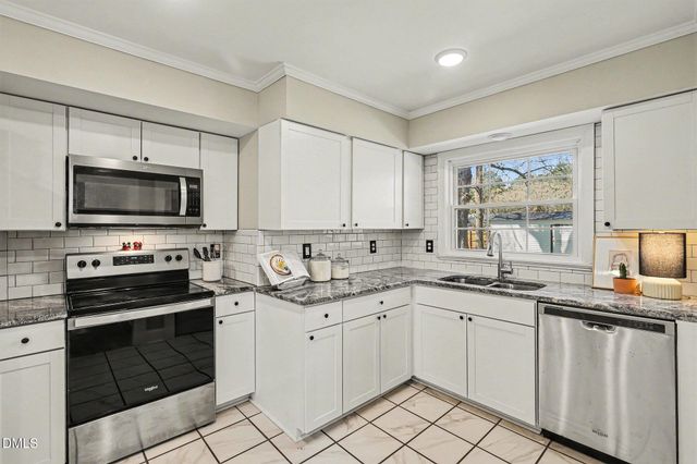 910 S 2nd Street, Smithfield, NC 27577