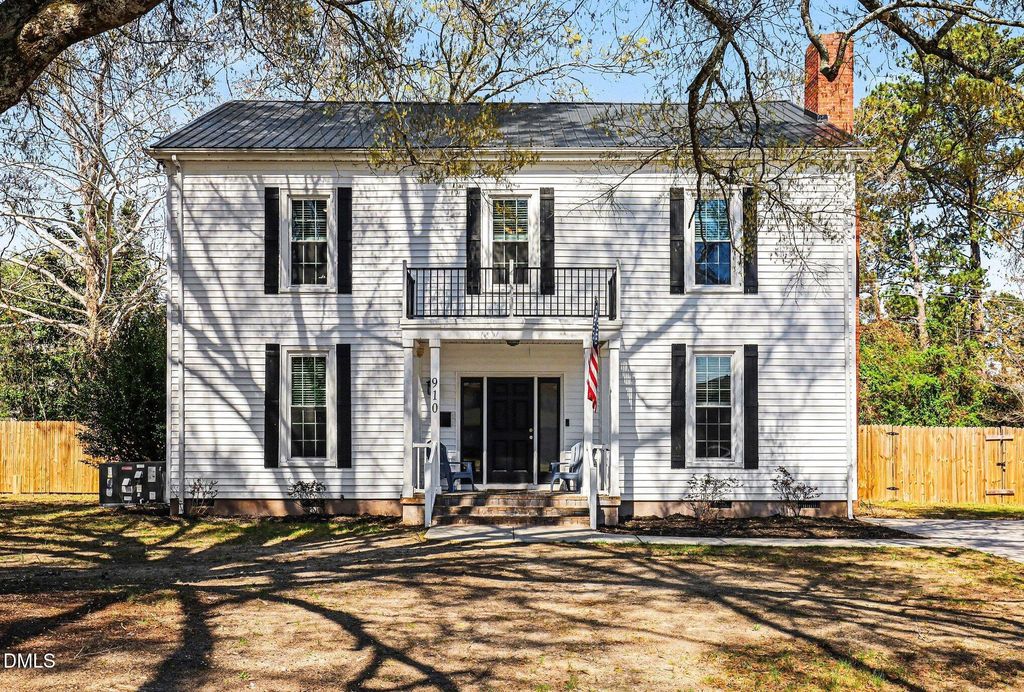 910 S 2nd Street, Smithfield, NC 27577