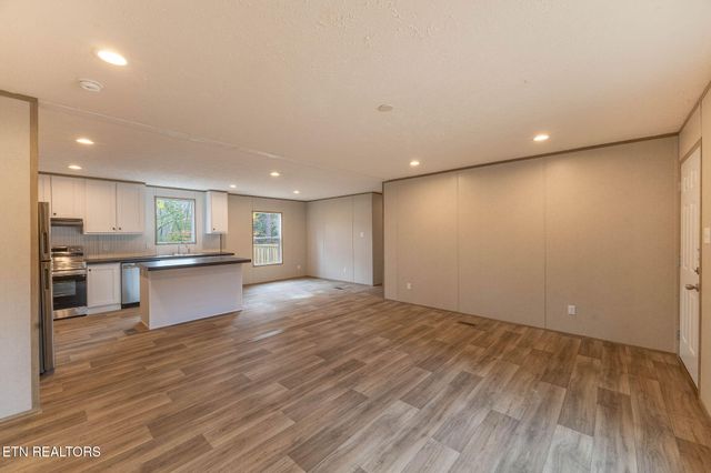 138 Trillium Circle, Harriman, TN 37748