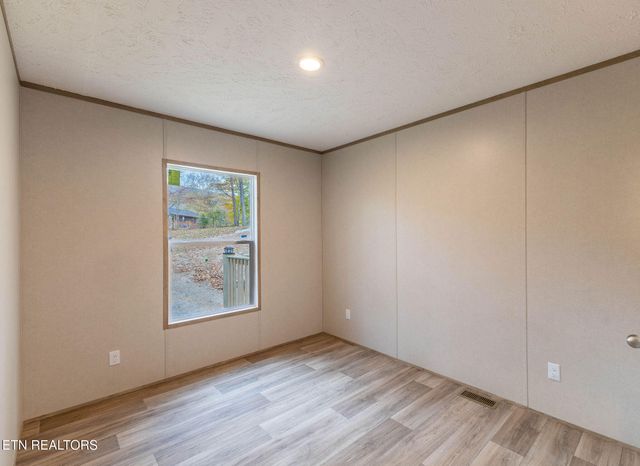 138 Trillium Circle, Harriman, TN 37748