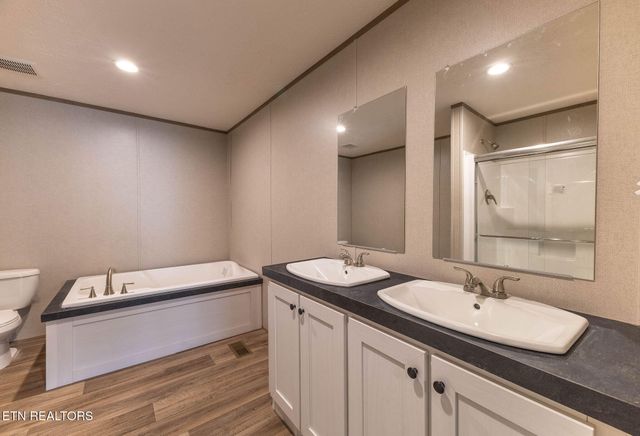 138 Trillium Circle, Harriman, TN 37748