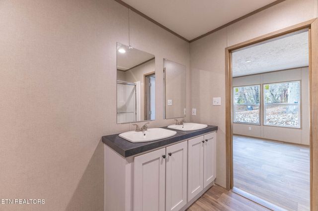 138 Trillium Circle, Harriman, TN 37748