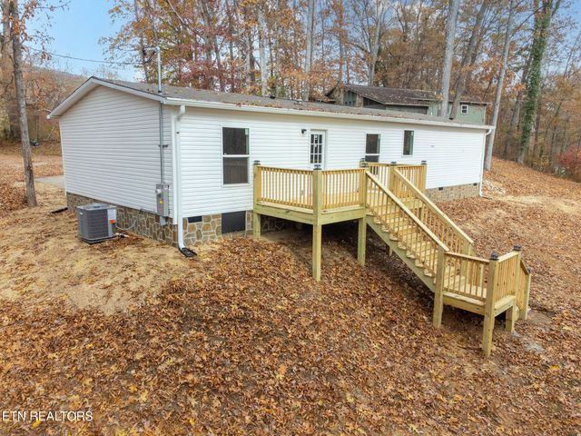 138 Trillium Circle, Harriman, TN 37748